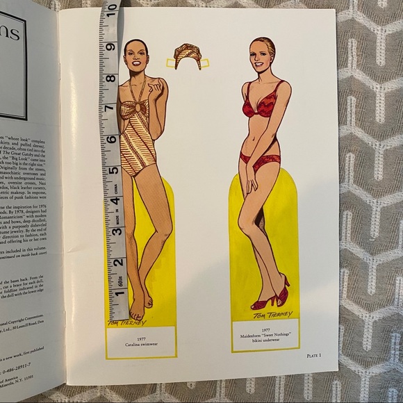 Paper doll book fashion of the 1970’s - Picture 6 of 10